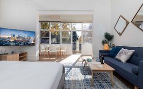 Stunning Huge Studio, Sunny Terrace With Parking